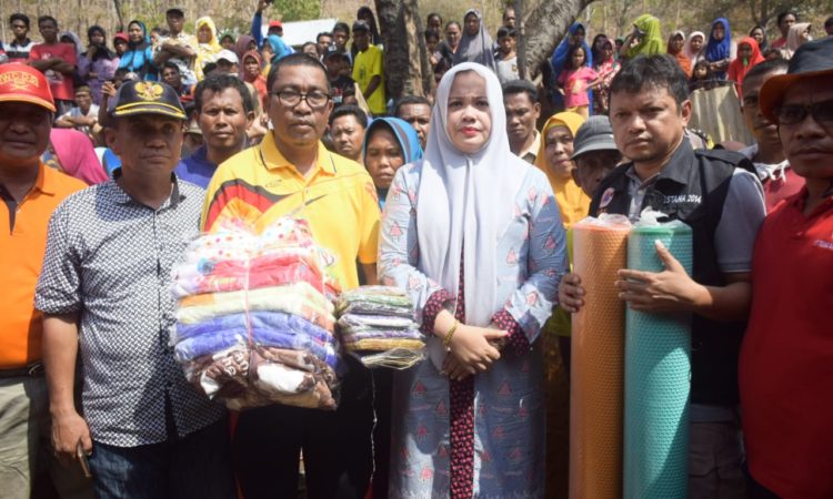 Bupati Meninjau Rumah Warga Tonggu Di Lalap Jago Merah