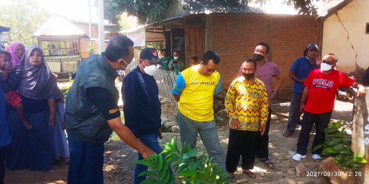 Gubernur Ntb Memberikan Bantuan Secara Simbolis Di Mesjid Assaid Tangga Kabupaten Bima