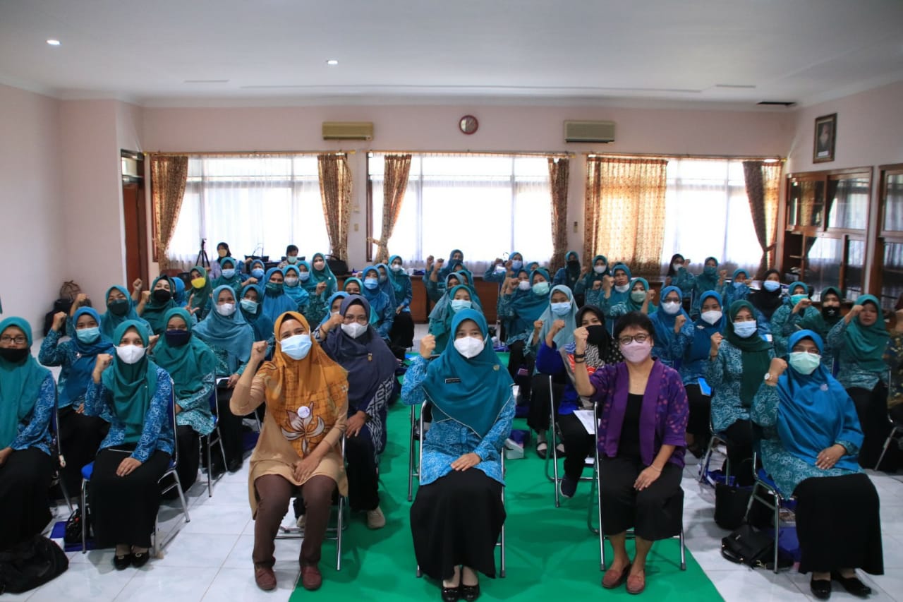 gelar-pelatihan-perdana-peningkatan-kapasitas-ketua-pkk-desa-bunda-nikengali-ilmu-untuk-majukan-desa