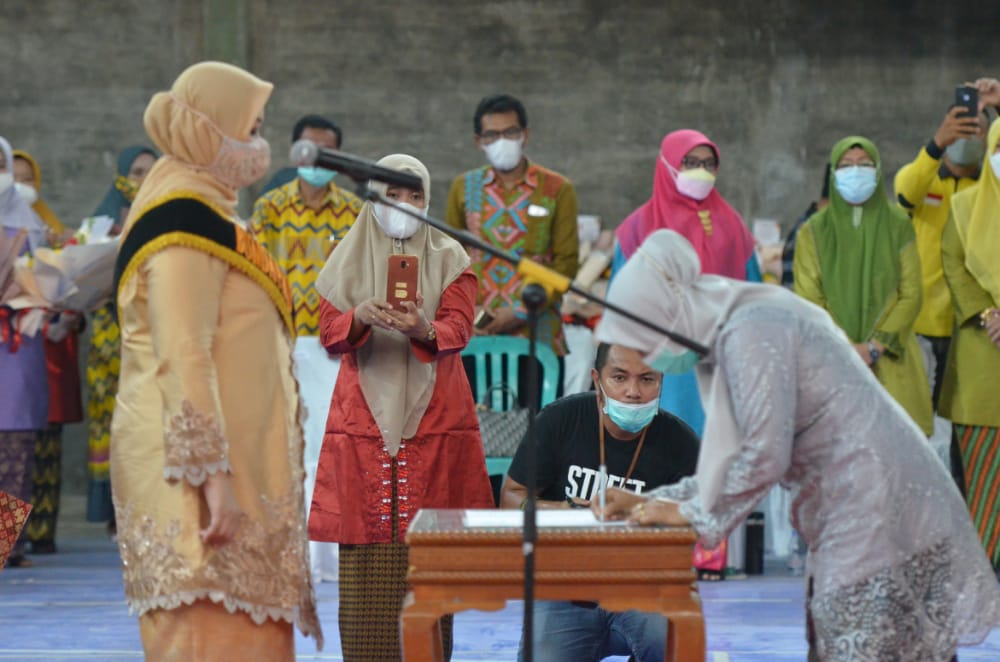17 Bunda PAUD Kecamatan Dilantik,Ini Pesan Bupati Bima