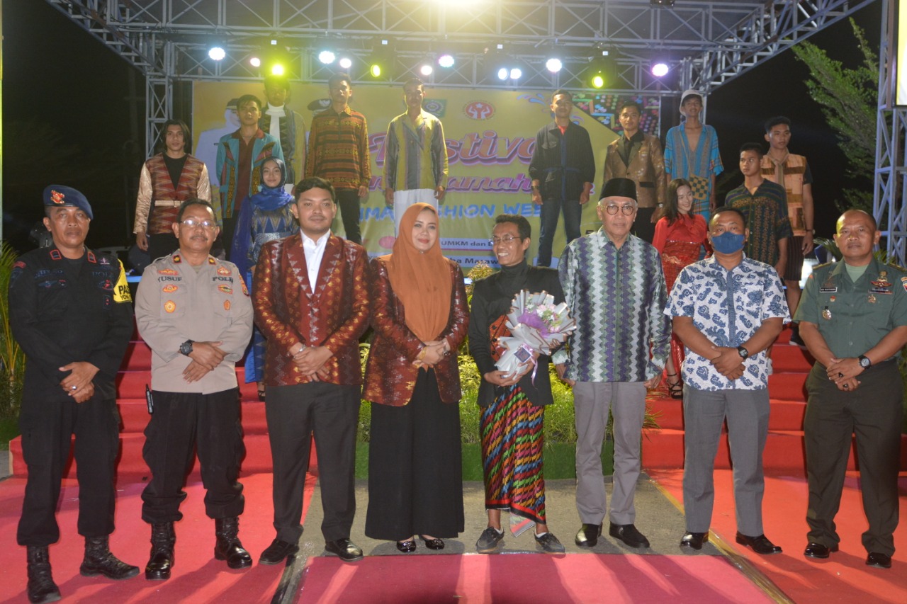 Bupati IDP: Tenun Bima, Identitas Bima