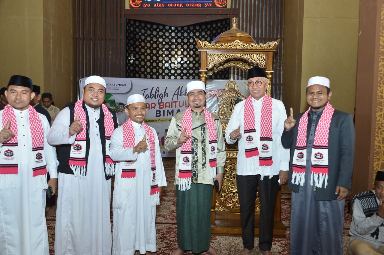 Ustadz Solmed Tausiah di Masjid Agung Kabupaten Bima
