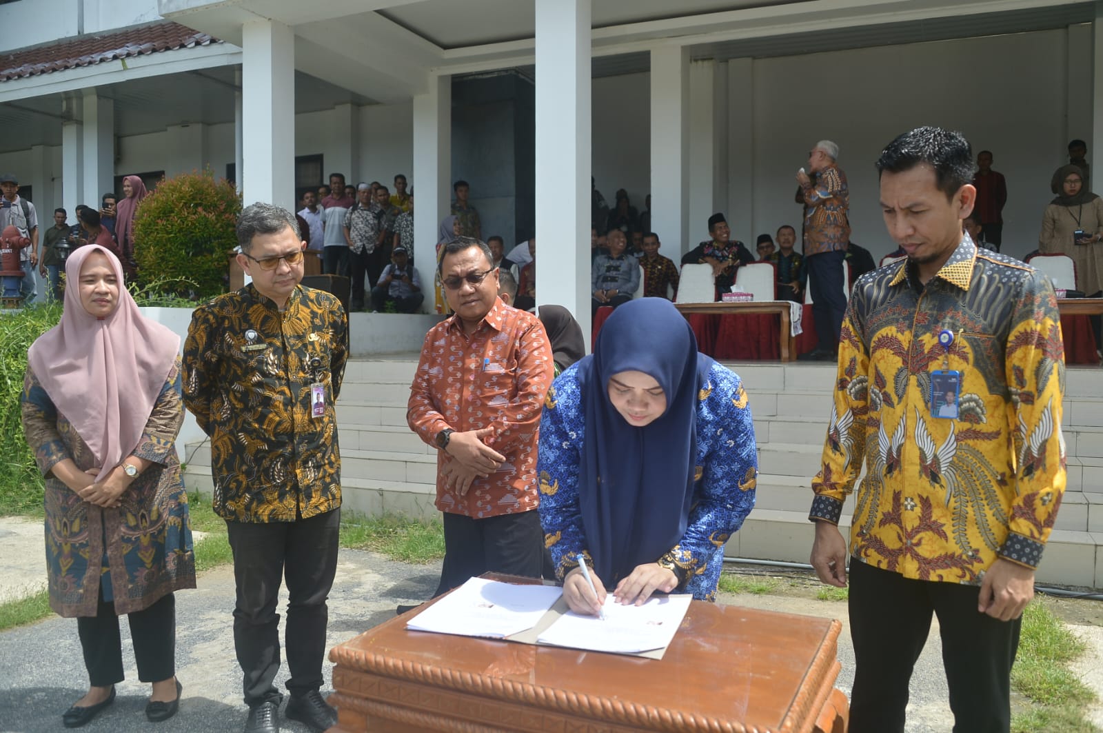 Bupati IDP Minta ASN PPPK Jauhi Sikap Sombong