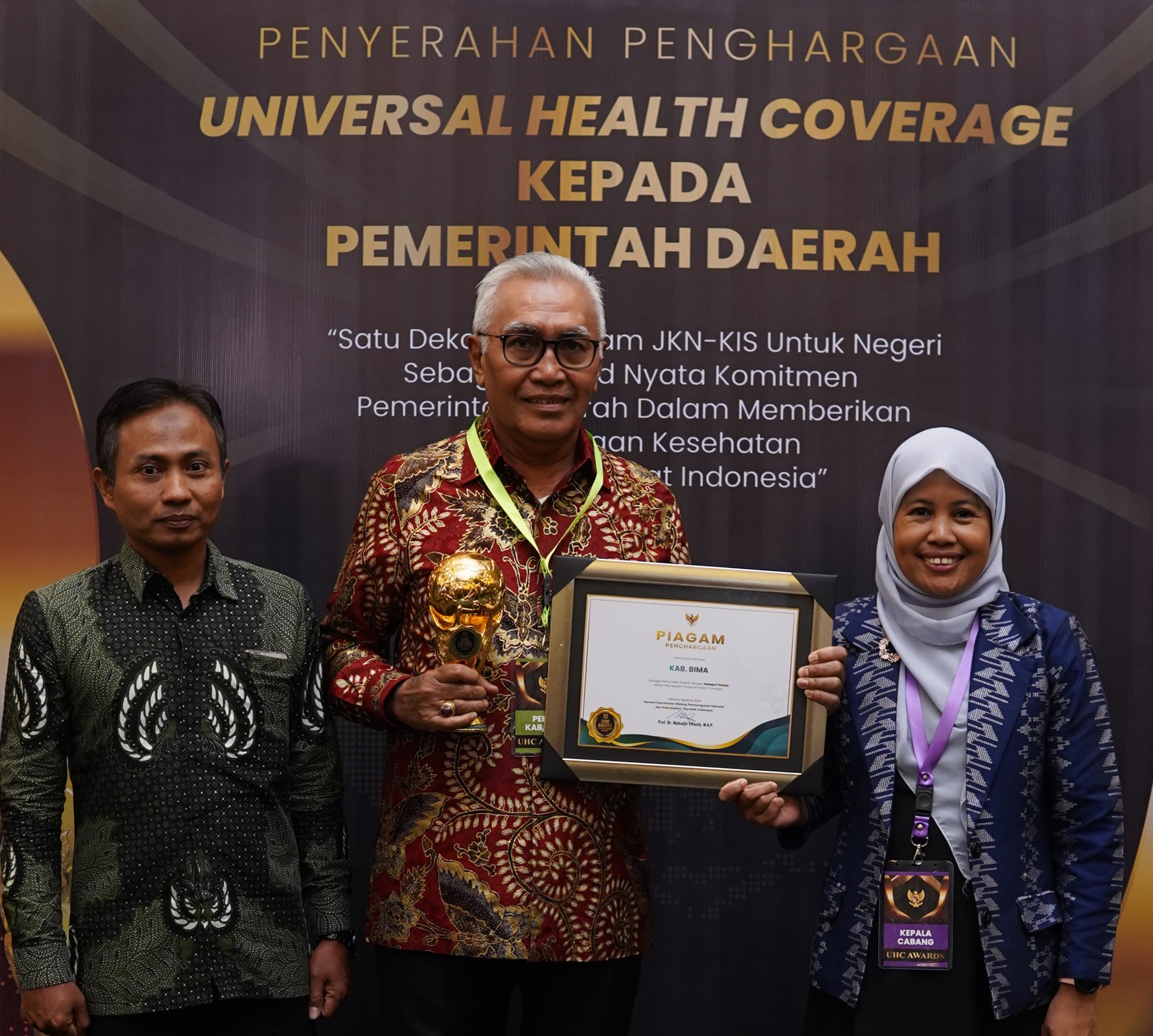 Wabup Dahlan Terima Penghargaan UHC