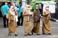 sejumlah-aparat-sipil-negara-asn-usai-mengikuti-apel-masuk-4-dpsy