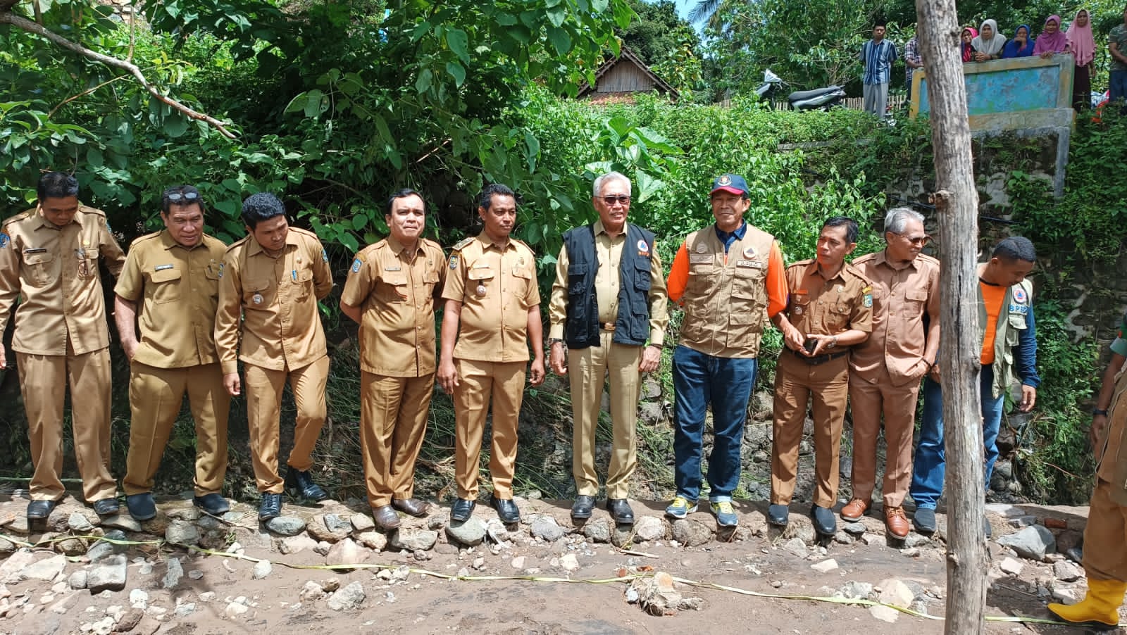 Wakil Bupati Bima Tinjau Korban Banjir  Wawo